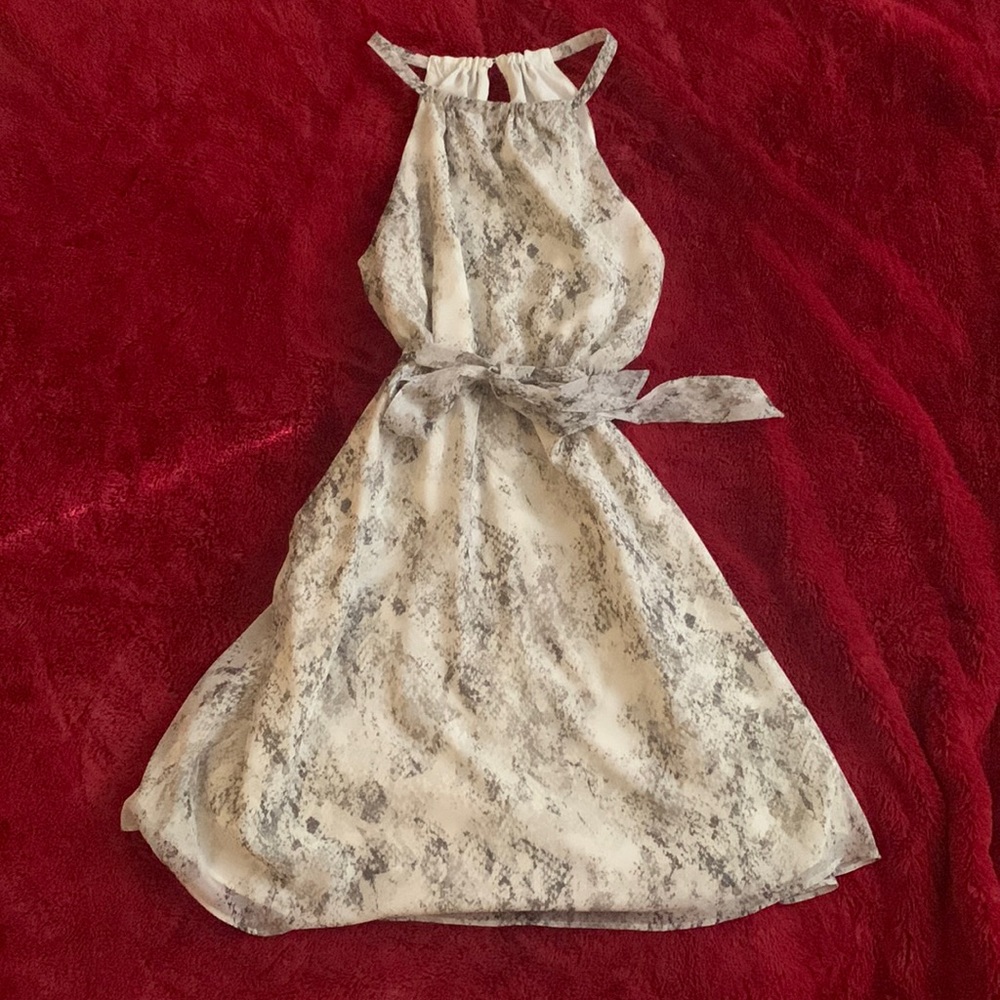 Banana Republic snake skin print dress. Size 2. Like new. White and black.